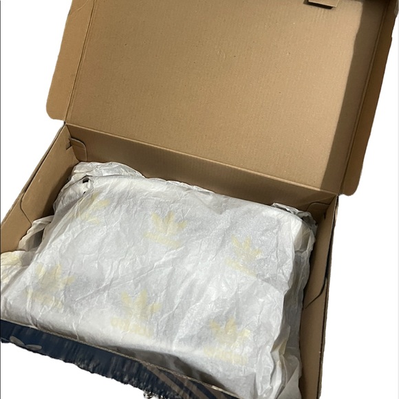 ADIDAS NMD R1 W - Picture 7 of 12